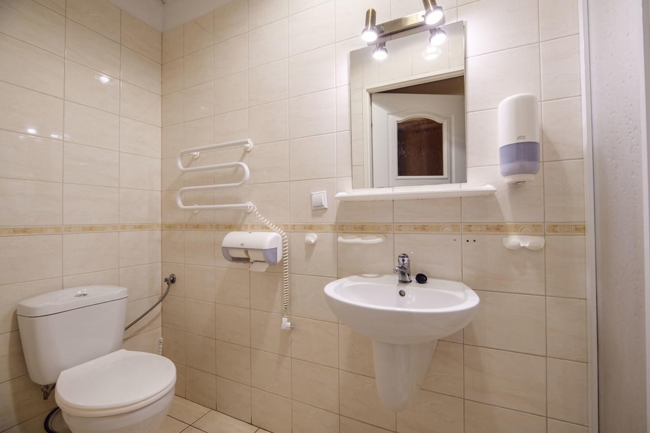 Golden Lion Guest Szewska 19 3* Краків