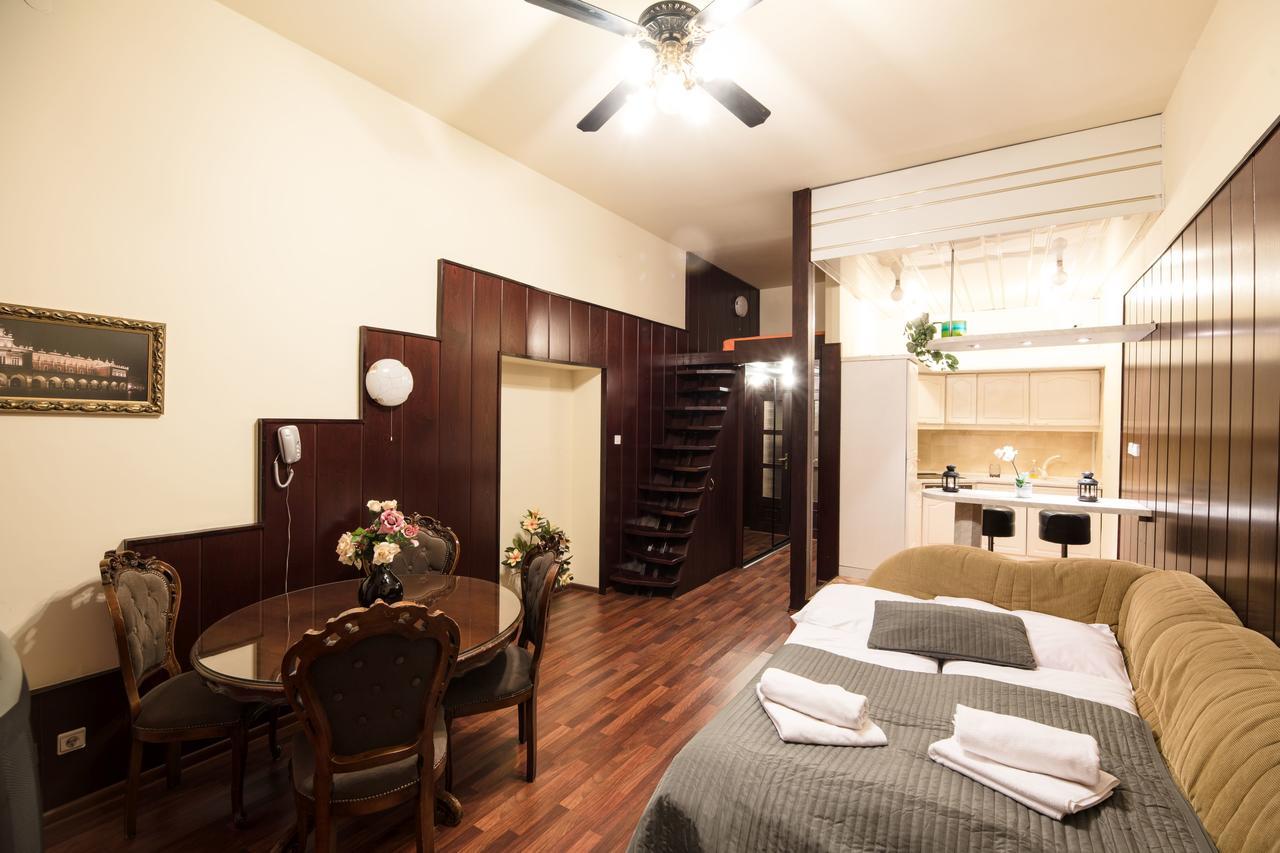 Golden Lion Guest Szewska 19 3* Cracovia